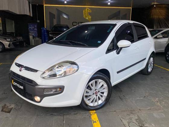 FIAT PUNTO 1.6 ESSENCE 16V FLEX 4P AUTOMATIZADO FIAT PUNTO 1.6 ESSENCE 16V FLEX 4P AUTOMATIZADO